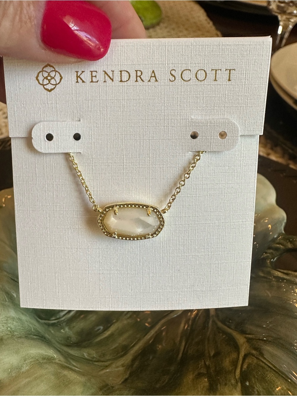 Kendra Scott - Elisa Gold Pendant Necklace In White Kyocera Opal